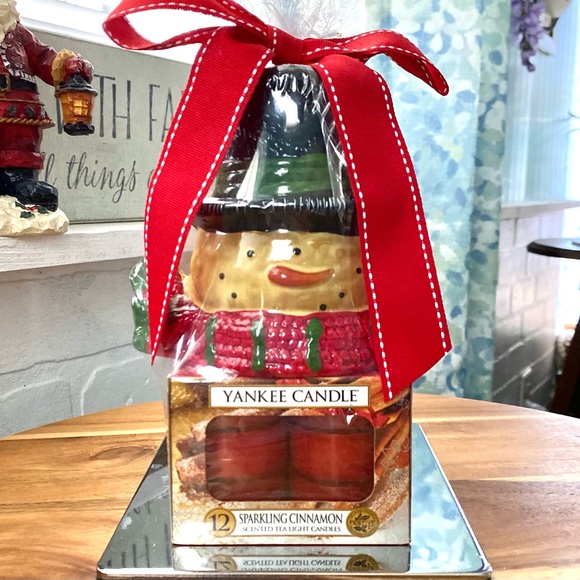 Yankee Candle Snowman Tea Light Holder with Scented Tea Lights Gift Set